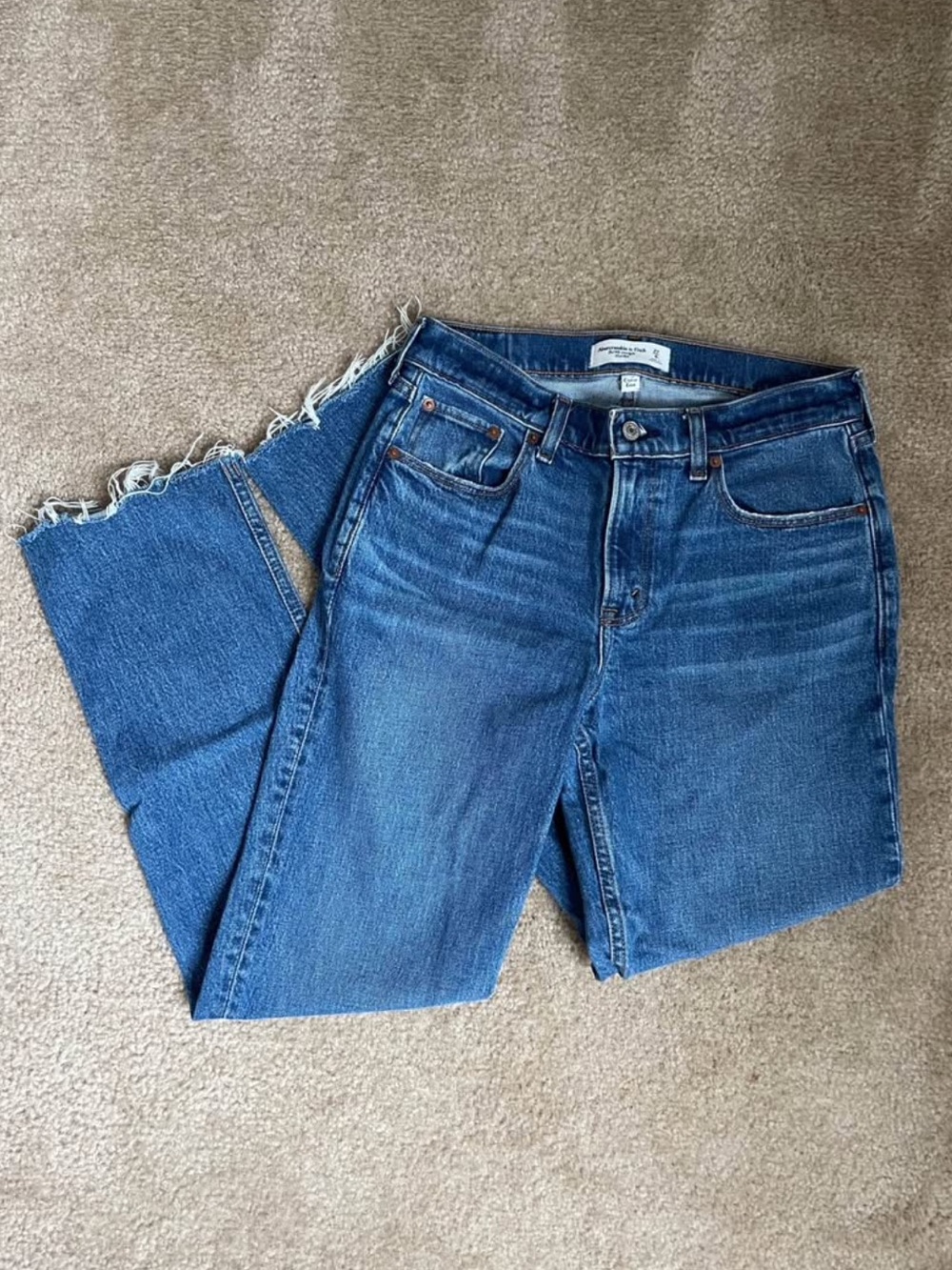 Abercrombie & Fitch 90’s Straight Mid Rise Curve Love Jeans